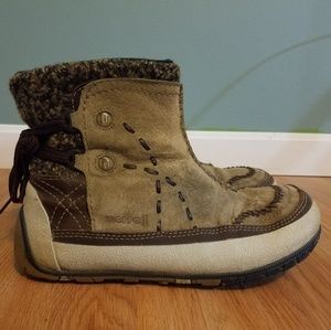 Merrell Puffin boots